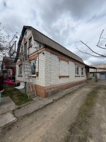 Незалежності (пгт. Рокитное, Ракитнянский район) - Продається будинок, 79500 $ - АФНУ